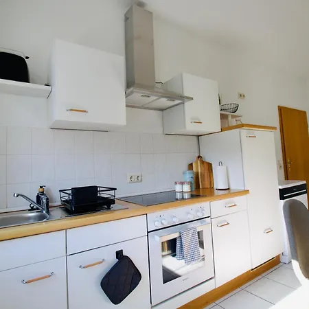 Appartement Froehlich Am Staatstheater, Zentrale Lage, Fuer Bis Zu 4 Personen, 46qm Cottbus