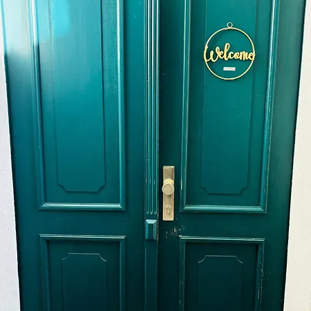 Froehlich Am Staatstheater, Zentrale Lage, Fuer Bis Zu 4 Personen, 46qm *