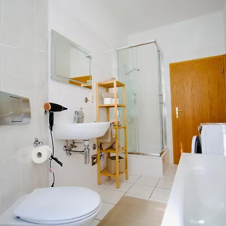 דירה Froehlich Am Staatstheater, Zentrale Lage, Fuer Bis Zu 4 Personen, 46qm קוטבוס