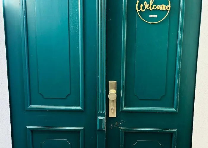 Froehlich Am Staatstheater, Zentrale Lage, Fuer Bis Zu 4 Personen, 46qm *