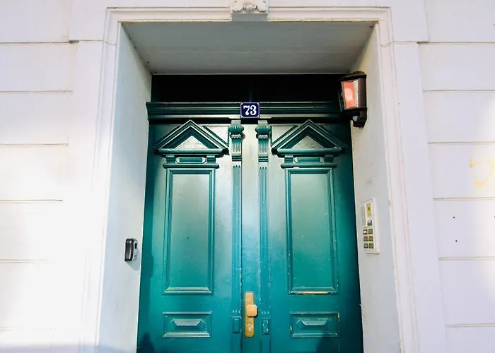 Froehlich Am Staatstheater, Zentrale Lage, Fuer Bis Zu 4 Personen, 46qm * Cottbus