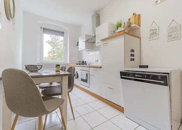 Froehlich Am Staatstheater, Zentrale Lage, Fuer Bis Zu 4 Personen, 46qm *